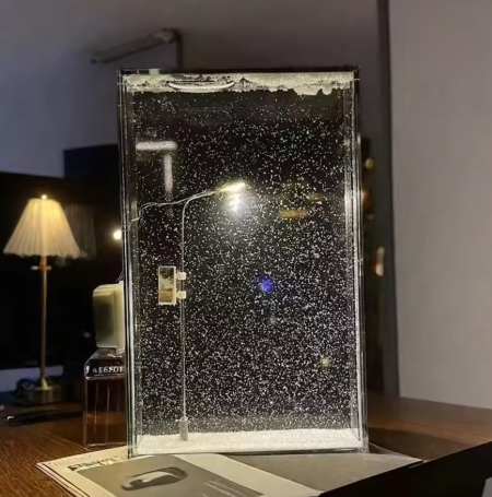 Smart DIY Christmas Snow Globe